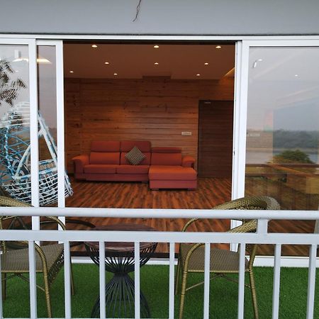 Krishna Riverside Resort Vasad Exteriör bild
