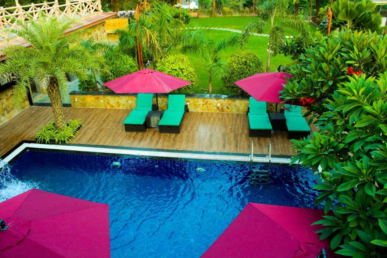 Krishna Riverside Resort Vasad Exteriör bild