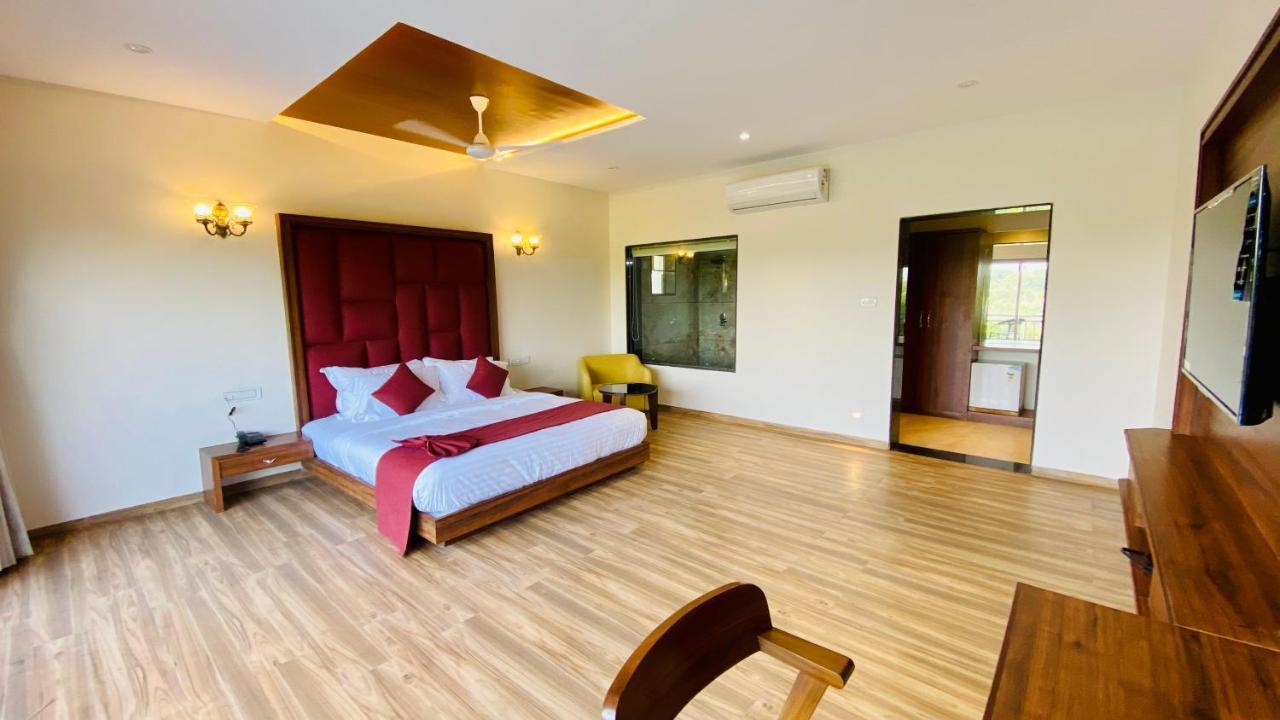 Krishna Riverside Resort Vasad Exteriör bild