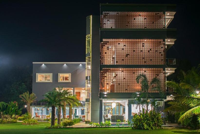 Krishna Riverside Resort Vasad Exteriör bild