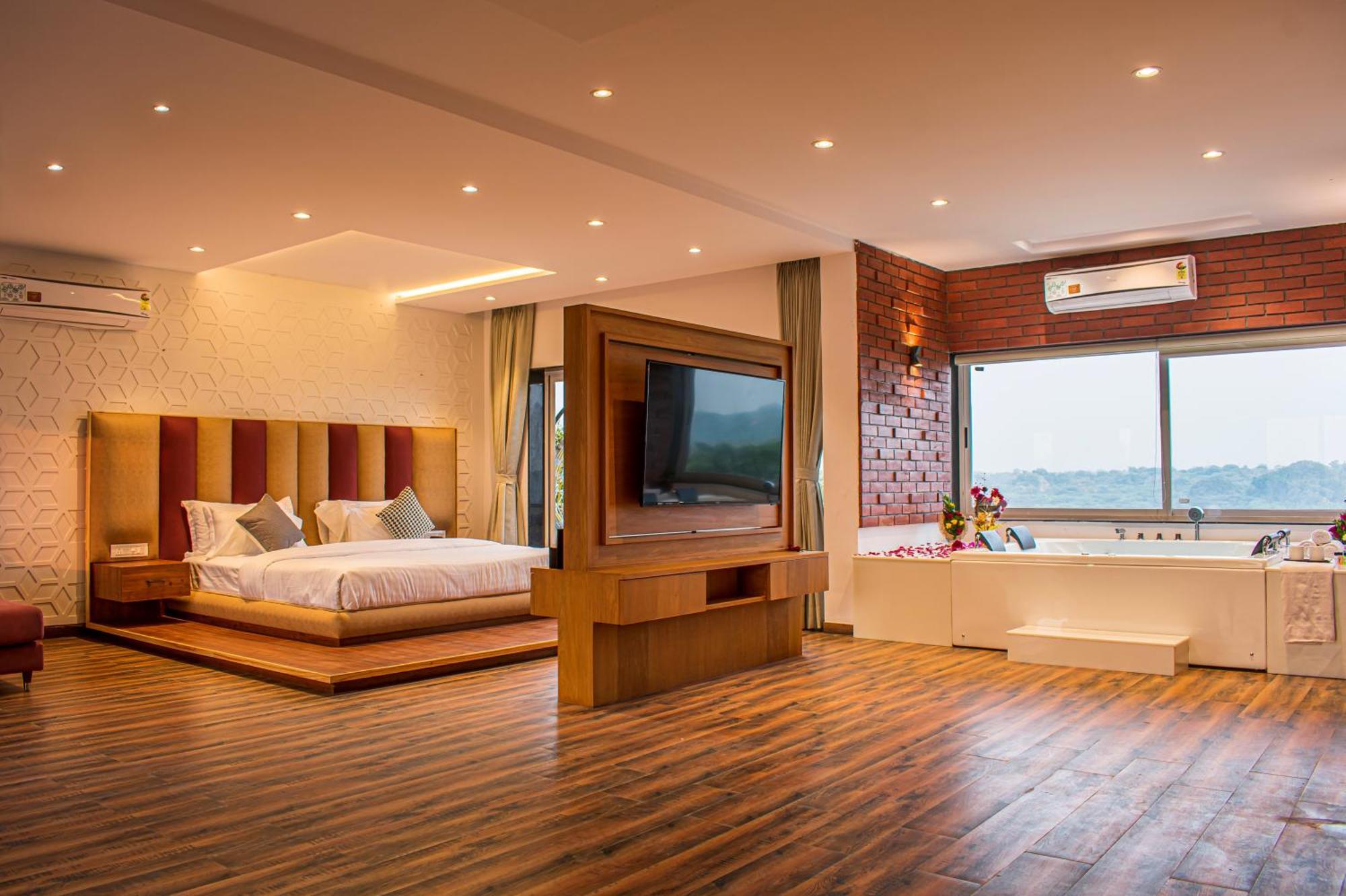 Krishna Riverside Resort Vasad Exteriör bild