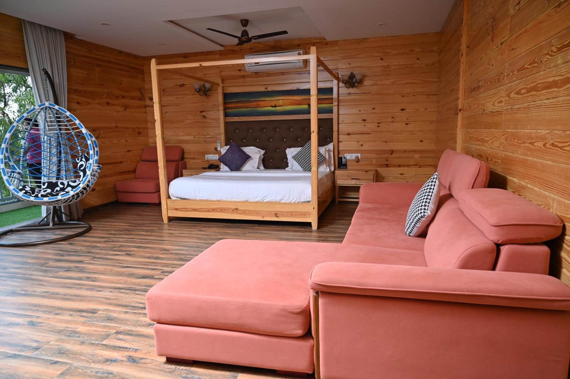 Krishna Riverside Resort Vasad Exteriör bild