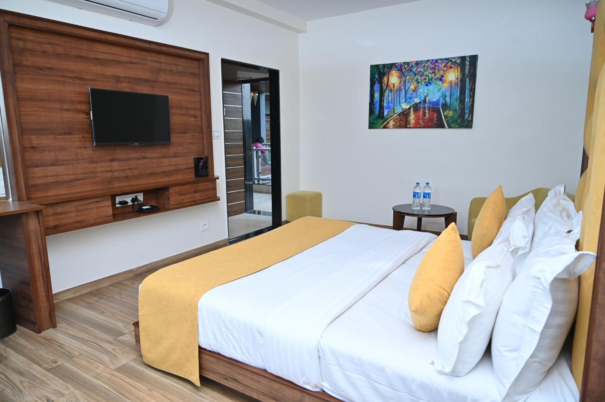 Krishna Riverside Resort Vasad Exteriör bild
